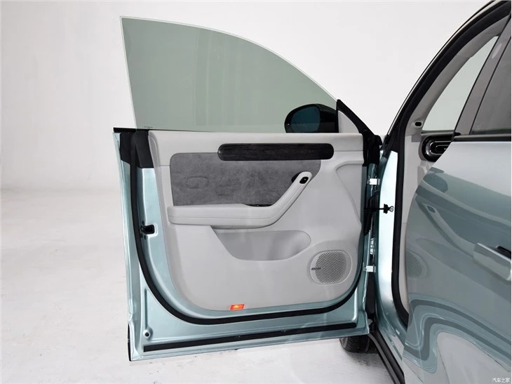 Leapmotor C11