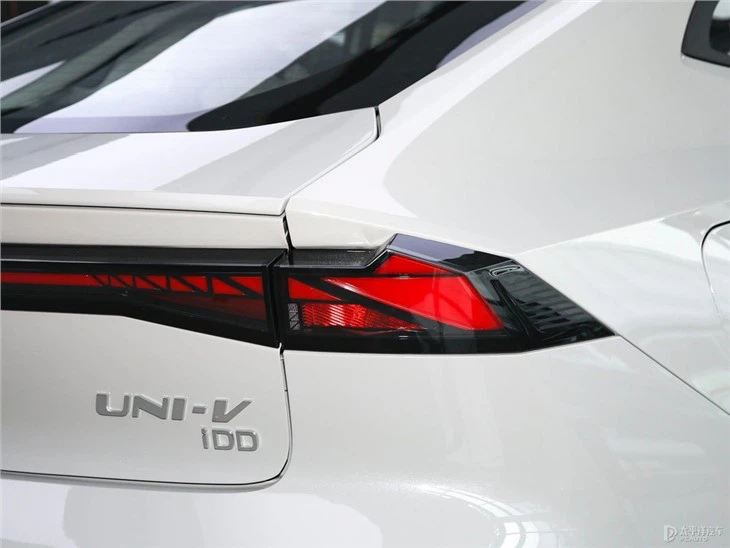 Changan UNI-V IDD PHEV