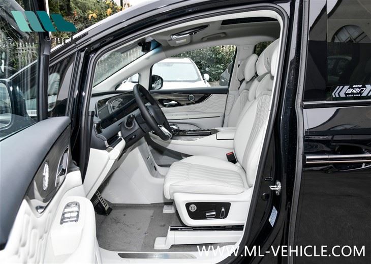 2024 DongFeng Forthing U-Tour V9 PHEV MPV